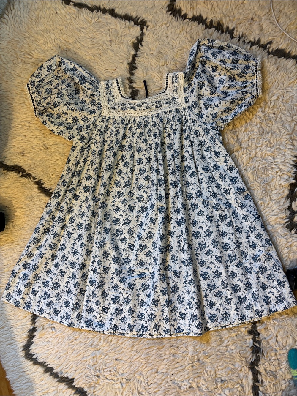 Doen Cadeau White Floral Cotton Dress with Blue Print - Picture 14 of 17